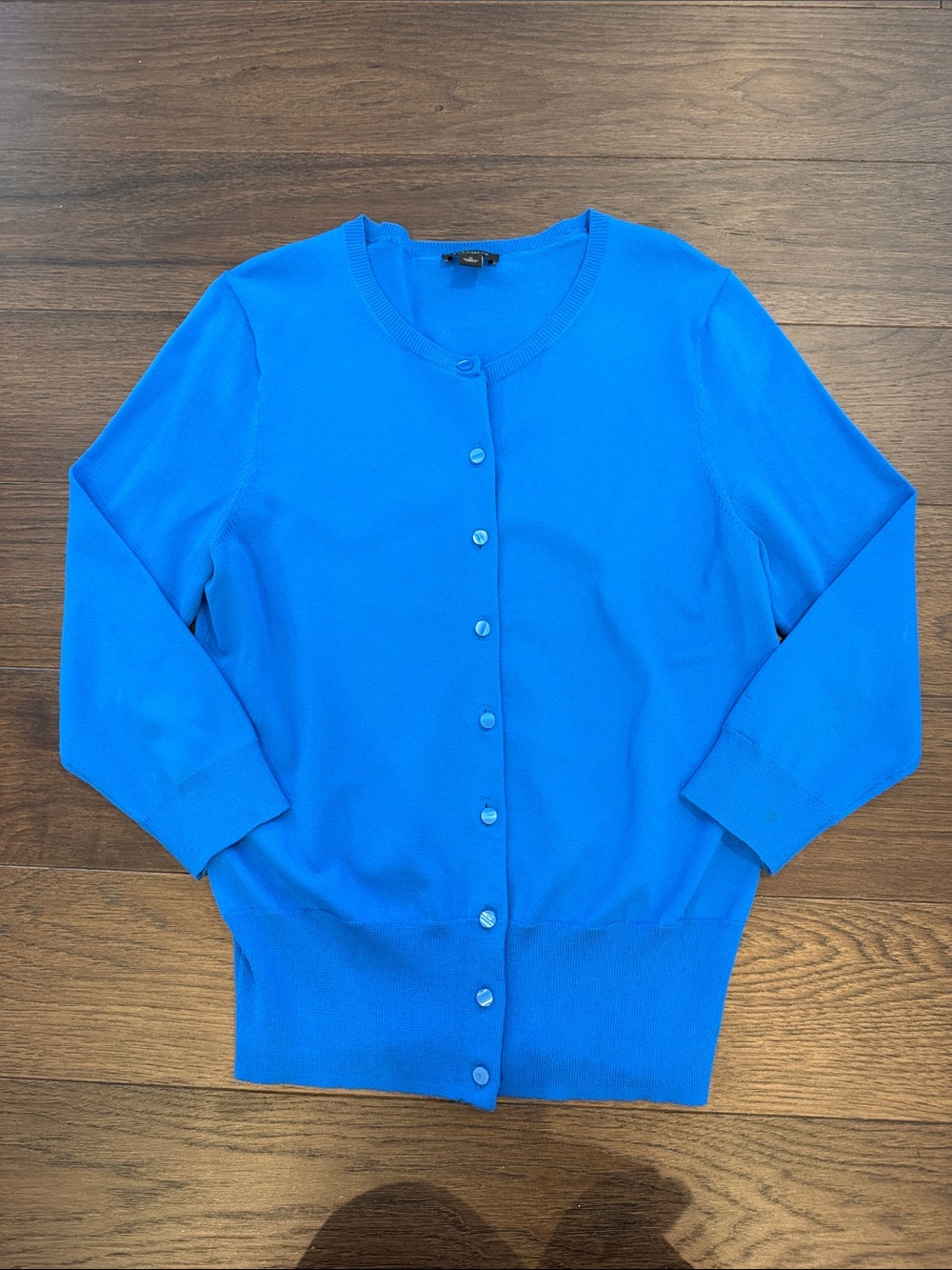 Ann Taylor Blue Button-Front Crewneck Cardigan Size Small - C69-070